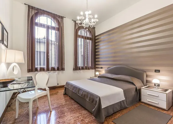 Ca' Del Monastero 1 Collection For 4 Guests With Balcony And Lift 公寓