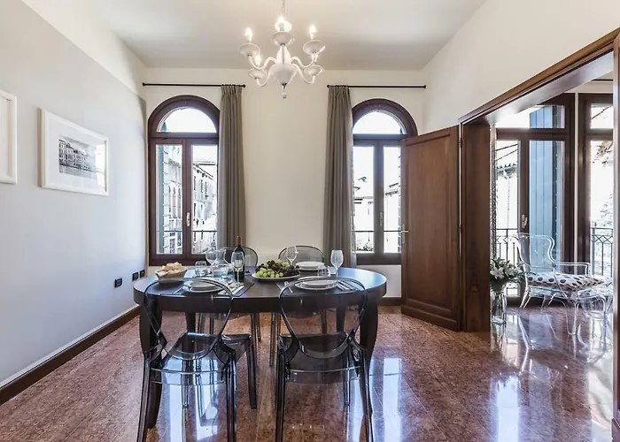 Ca' Del Monastero 1 Collection For 4 Guests With Balcony And Lift