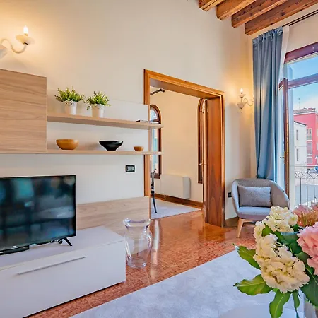 Ca' Del Monastero 1 Collection For 4 Guests With Balcony And Lift * Венеция