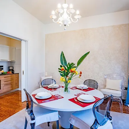 Ca' Del Monastero 1 Collection For 4 Guests With Balcony And Lift