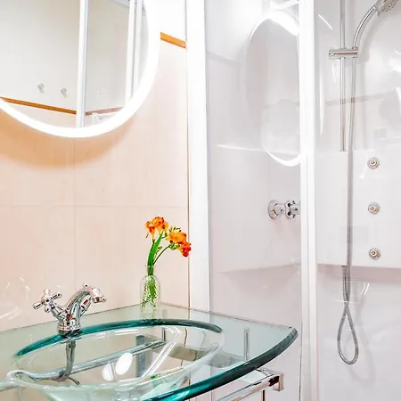 Ca' Del Monastero 1 Collection For 4 Guests With Balcony And Lift