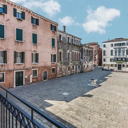 Ca' Del Monastero 1 Collection For 4 Guests With Balcony And Lift Апартаменты *