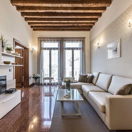 Ca' Del Monastero 1 Collection For 4 Guests With Balcony And Lift Appartement