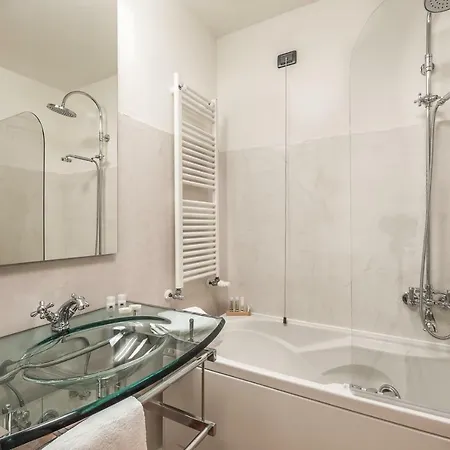 Ca' Del Monastero 1 Collection For 4 Guests With Balcony And Lift Appartement